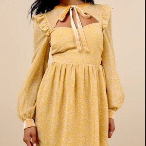NWT Lulu's 🌻Posh Impression Yellow Floral Print Tie Neck Mini Dress Size medium